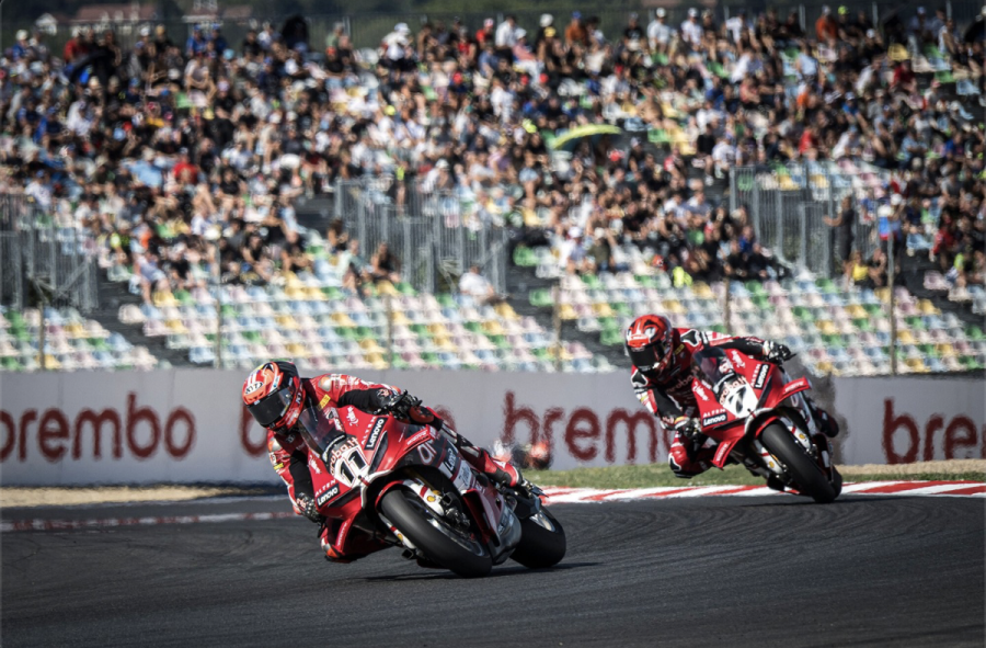 Ducati in pista al Cremona Circuit durante il Mondiale Superbike 2026